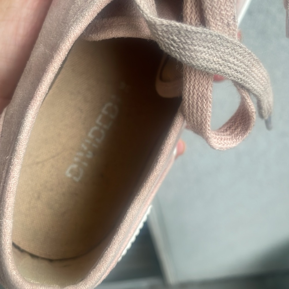 H &M by Divided NWOT Platform Sneakers - Picture 15 of 17